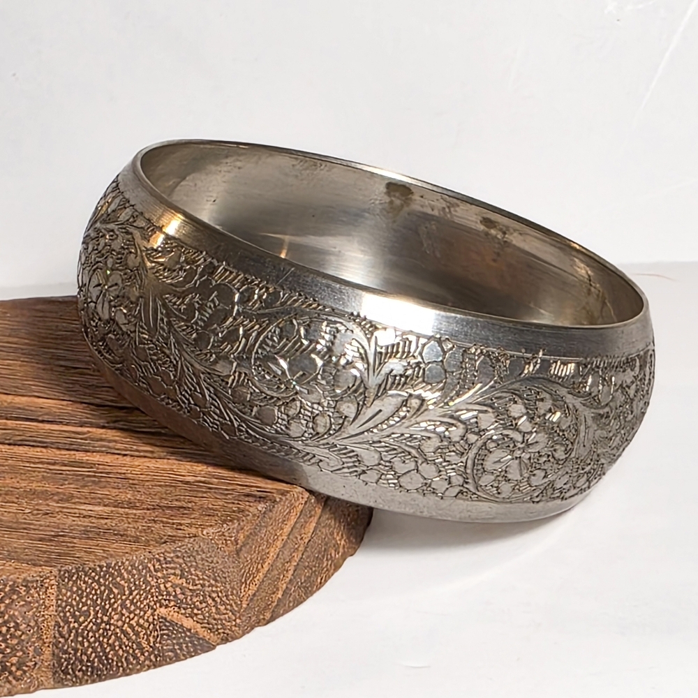 Wide Etched Silver Cuff Bangle Bracelet Vintage 80s Casual Boho Fashion Jewelry